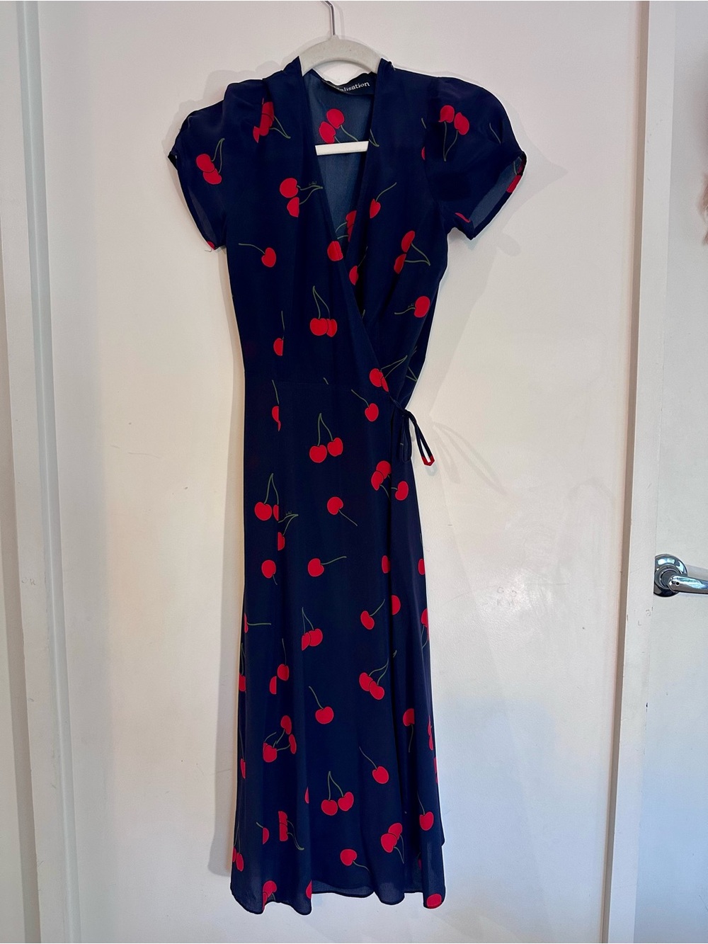 Réalisation Par Midi Dress Cherry Print
